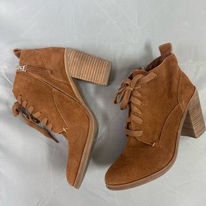 Dolce vita brown lace up booties size 9.5 🍁🍂🦃
